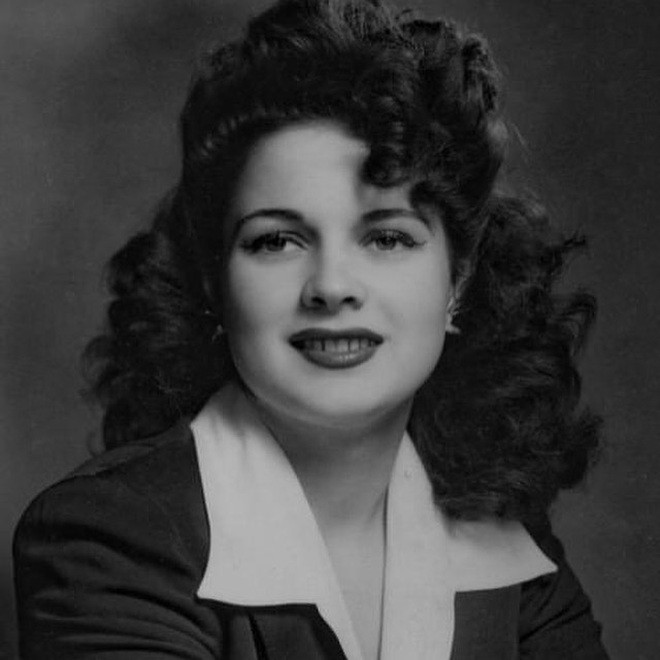 hoa-hau-myjocarroll-dennison-3-1635818923438-1635823186.jpg