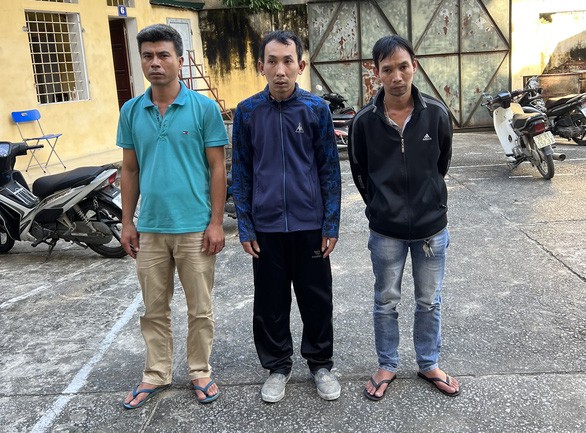 cac-nghi-pham-vua-bi-cong-an-bat-giu-1636380627.jpeg