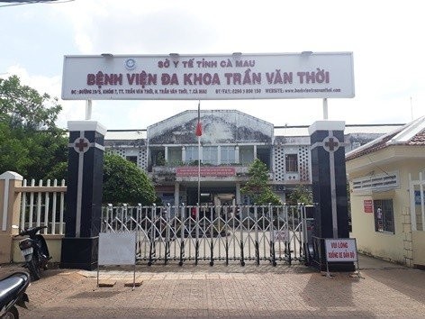ca-mau-se-xu-ly-vu-nhan-vien-y-te-la-f1tron-khoi-noi-cach-ly-ve-nha-1636478826.jpg