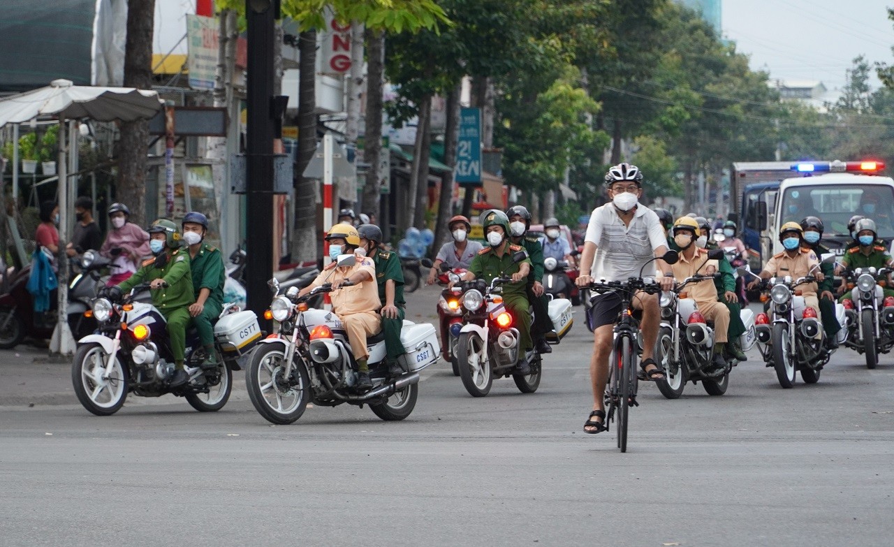 tuan-tra-1637636390.jpg