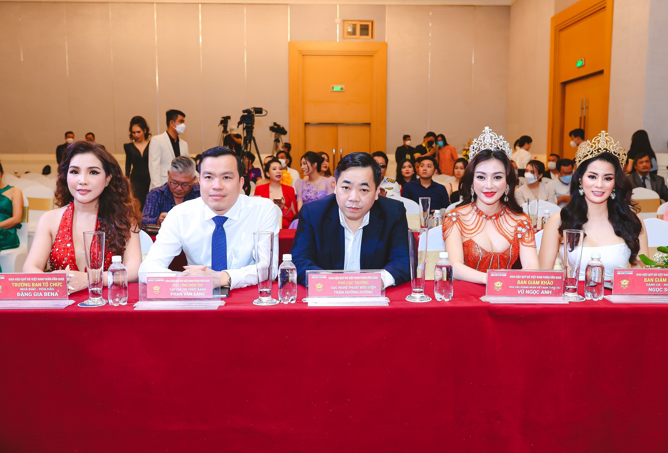 hinh-2-pho-cuc-truong-tran-huong-duong-1645590447.jpg