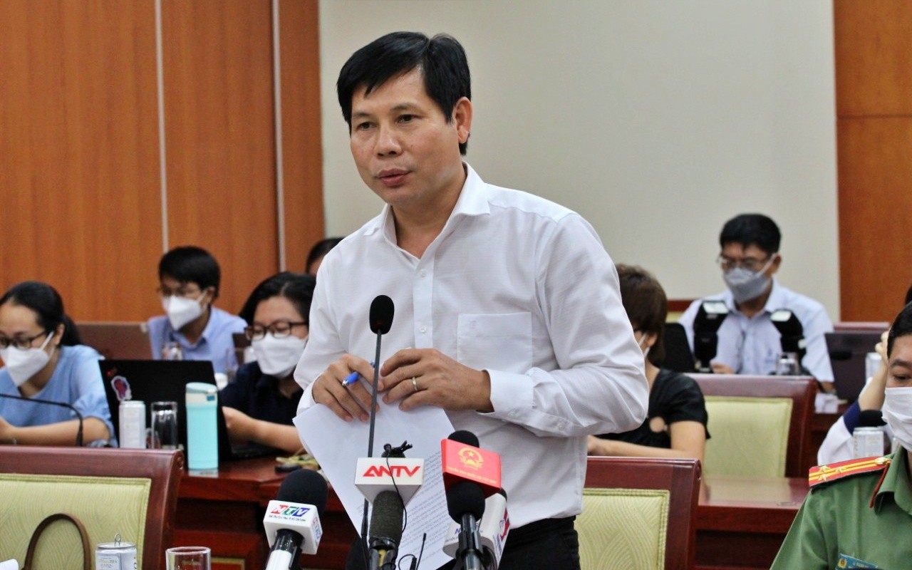 cang-bien-tp-hcm-1-1649758184.jpg