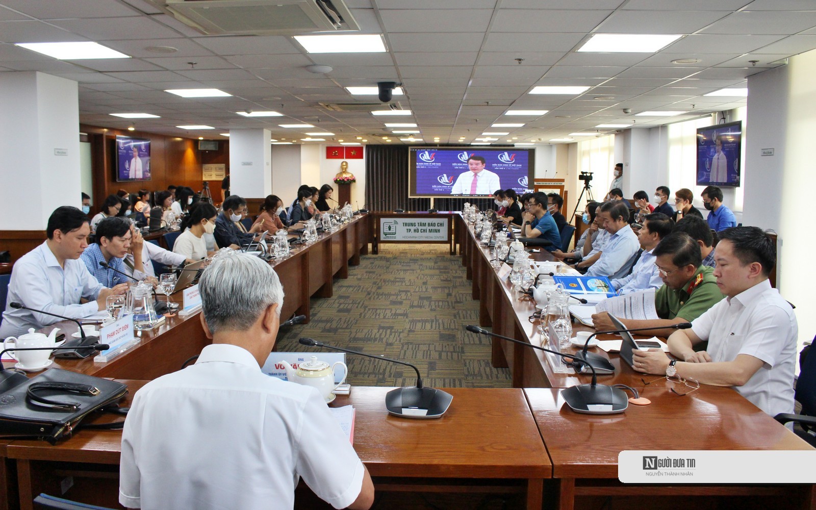 dien-dan-kinh-te-1654072354.jpg