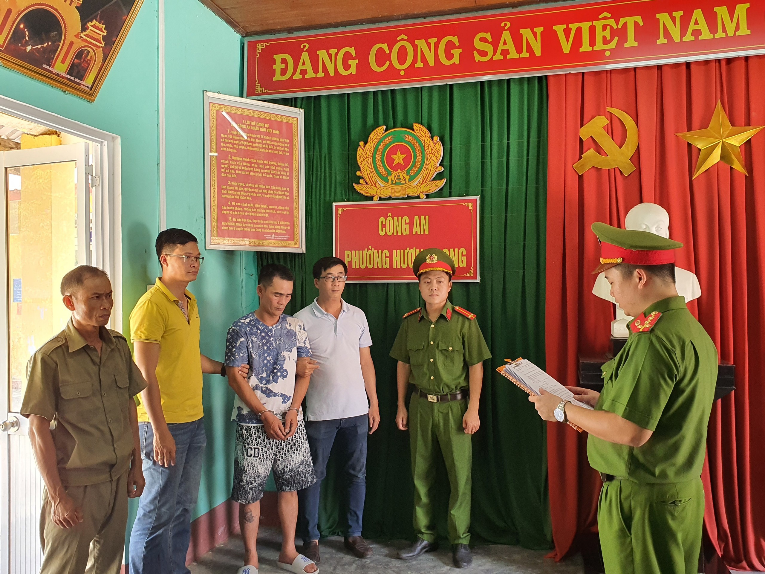 doi-tuong-linh-tai-co-quan-2-1659344664.jpg