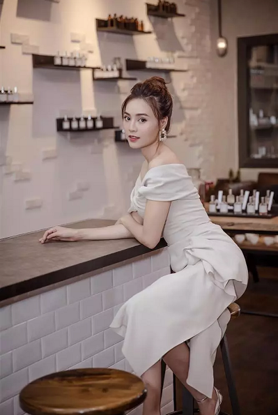 can-canh-can-biet-thu-khung-cua-ngoc-nu-man-anh-ninh-duong-lan-ngoc-156-1667372958.png