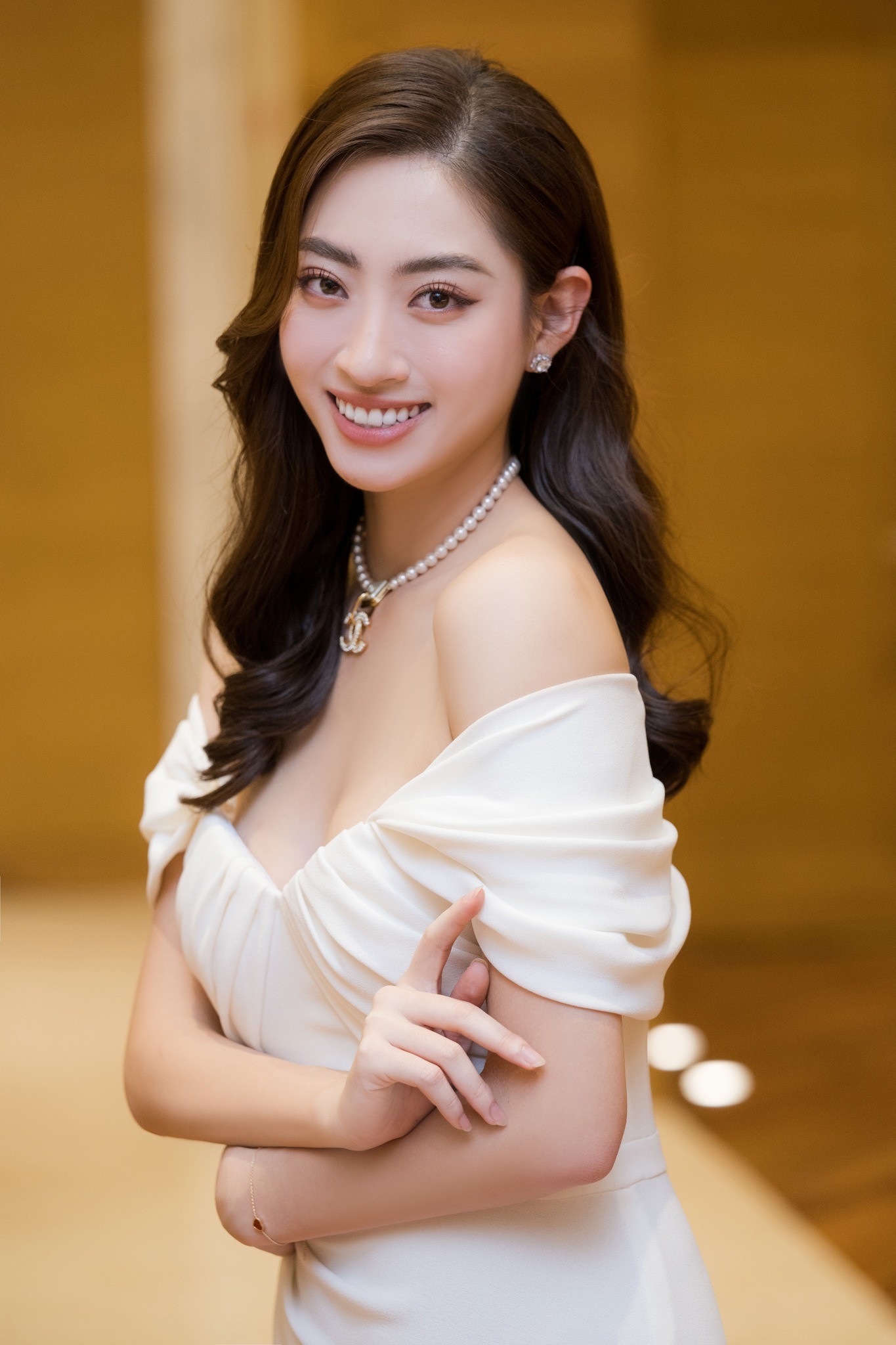 luong-thuy-linh5-1684558062.jpg