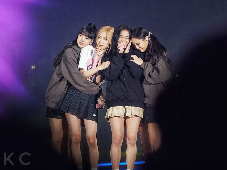 blackpink-221015-world-tour-born-pink-rolling-stone-seoul-1684742040.jpg