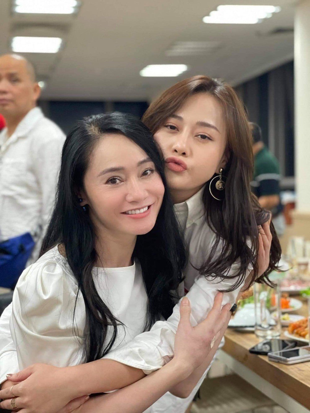 Diễn viên Quách Thu Phương thừa nhận chăm dùng app, hiếm hoi trưng mặt mộc gây chú ý 