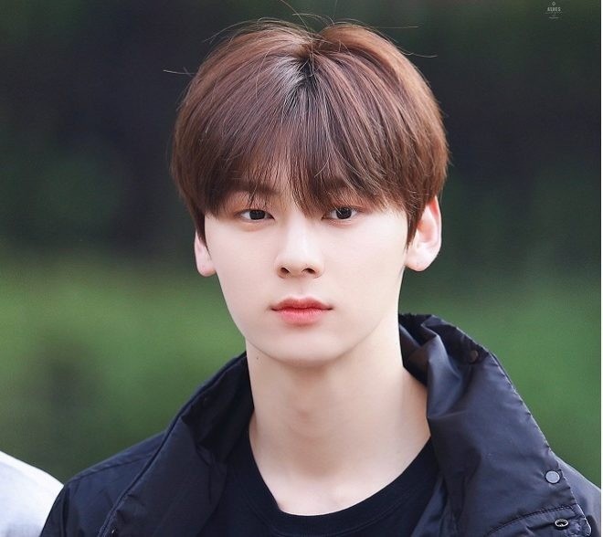 kieu-toc-nam-con-gai-chan-ghet-1-1685163935.jpg