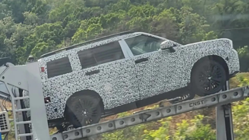 hyundai-santa-fe-2023-lo-dien-voi-thiet-ke-dep-khong-ti-vet-lan-at-ford-everest-va-toyota-fortuner-anh-1-1685504536.jpg