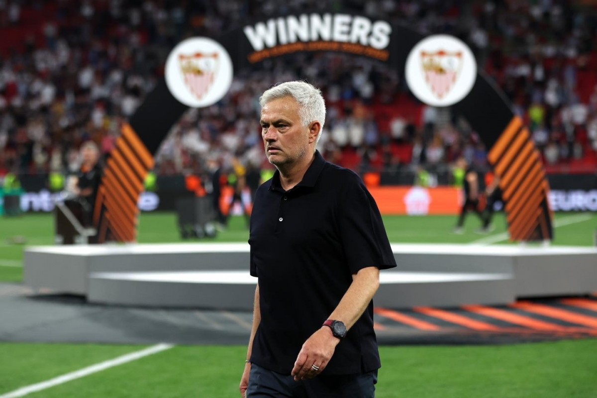 mourinho-chung-ket-europa-league-1685587777.jpg