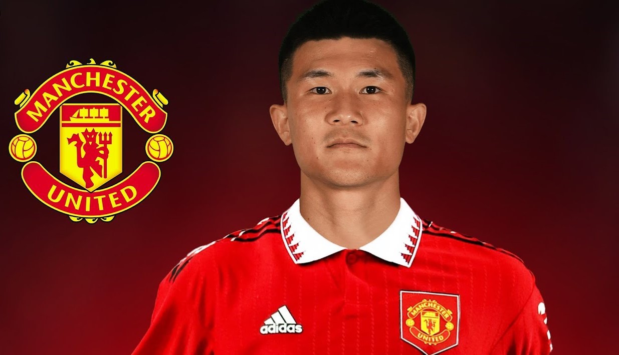 kim-min-jae-man-utd-1-1685940017.jpg