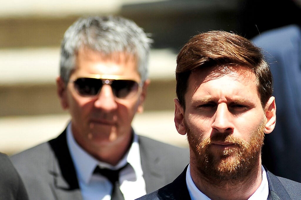 messi-barcelona-1686016929.jpeg