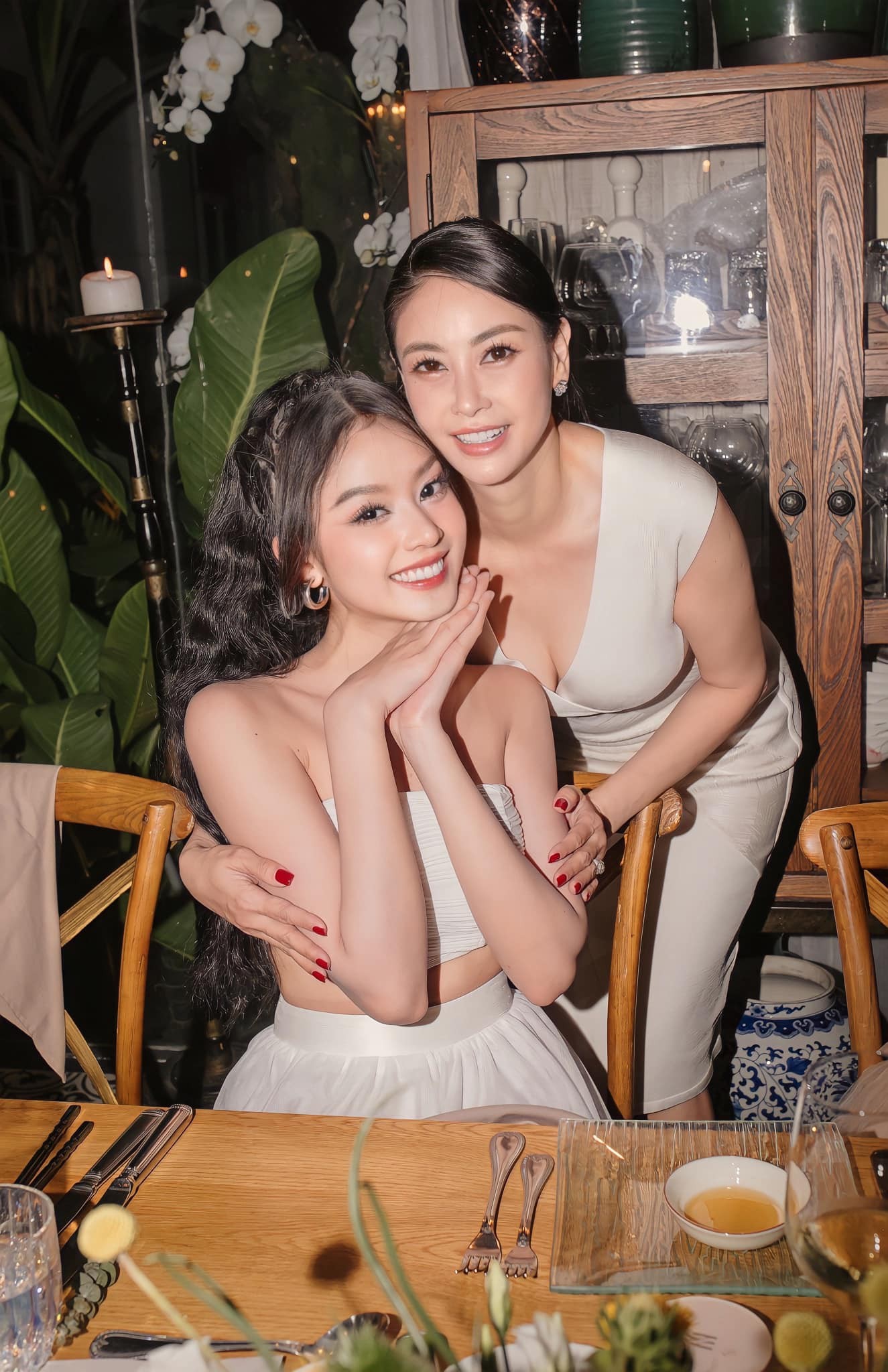 thanh-thuy-ha-kieu-anh-1686042189.jpg