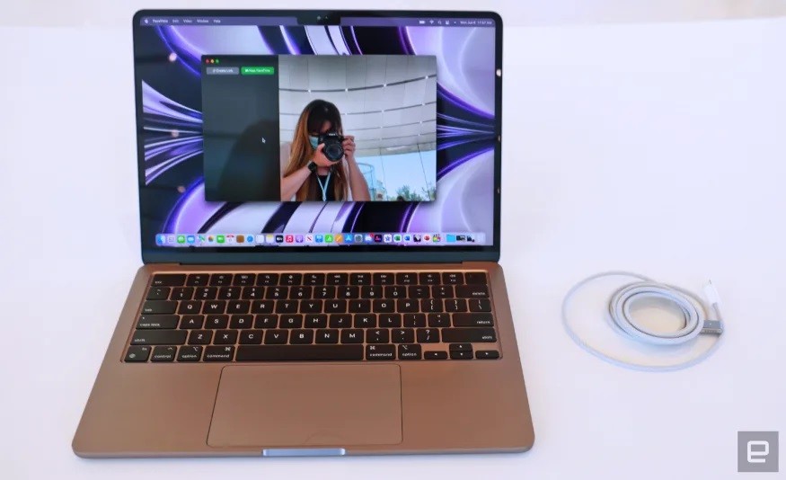 macbook-air-13-6-m2-3-1686108570.jpg