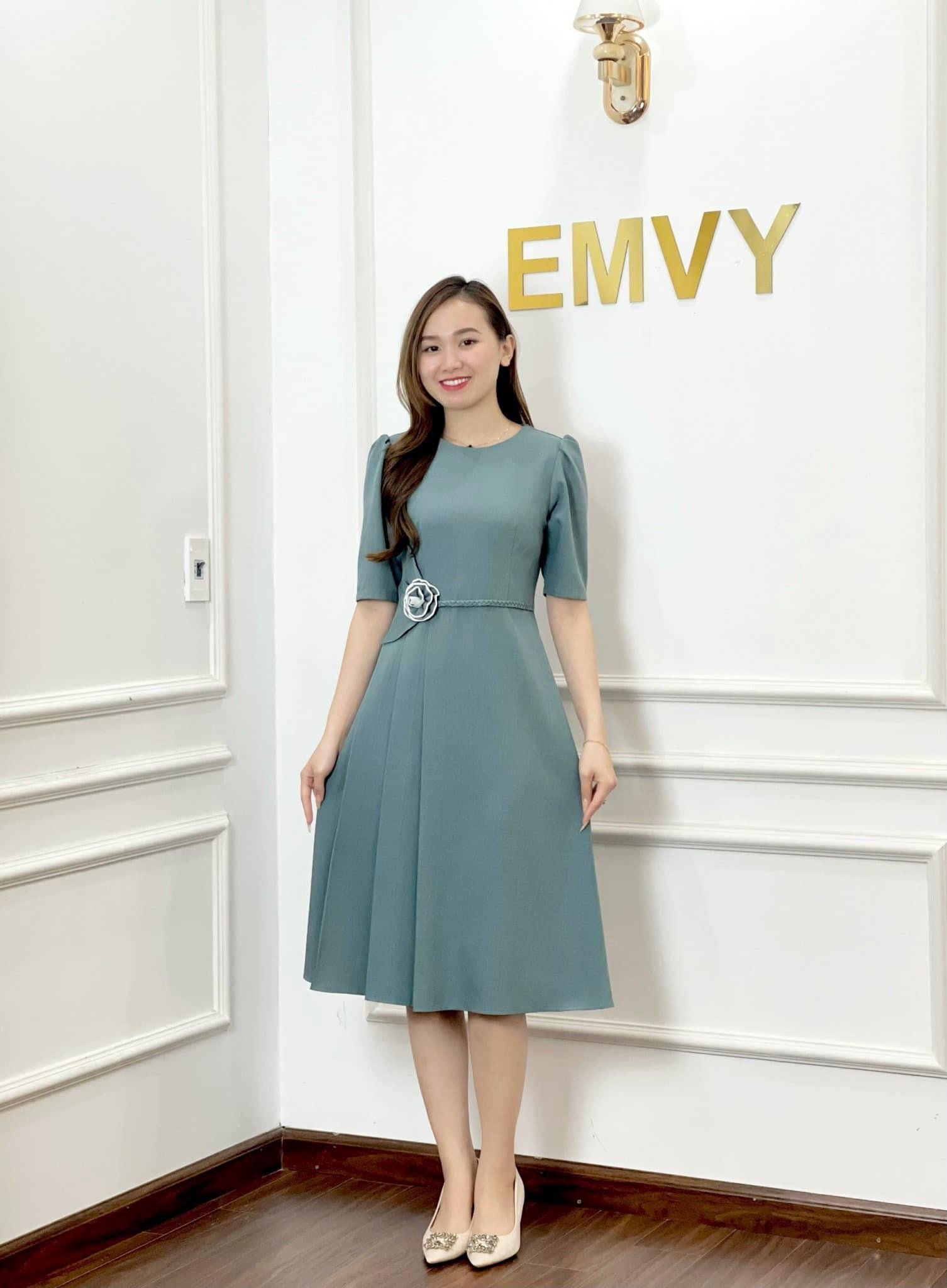 emvy1-1686198673.jpg