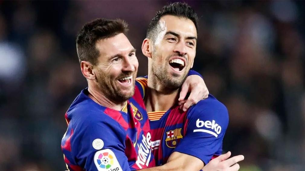 busquets-messi-1686400598.jpg