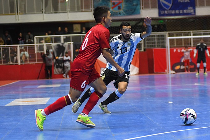 dt-futsal-viet-nam-1-1686450923.jpg