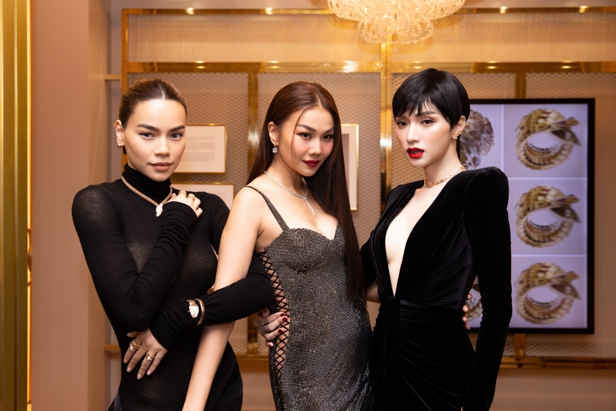 ha-ho-thanh-hang-huong-giang-1686458796.jpeg
