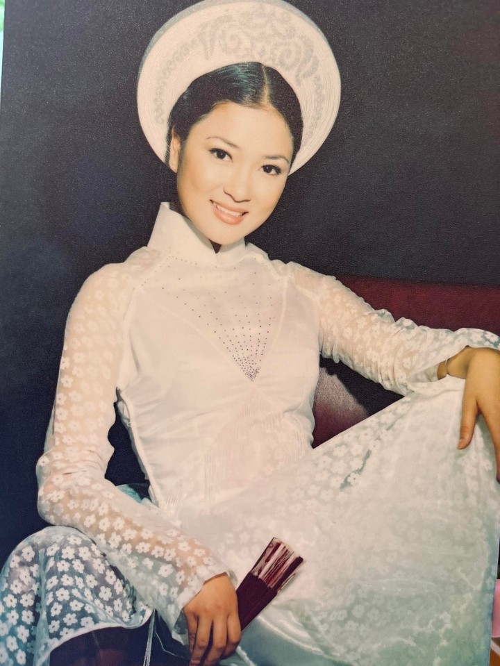 hoa-hau-nguyen-thi-huyen-3-1686624074.jpg