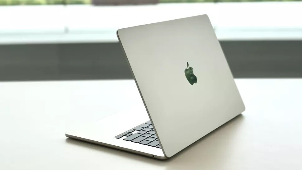 macbook-air-15-inch-1686646815.jpg