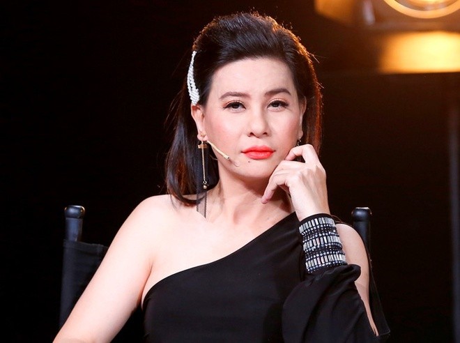 cat-phuong-duoc-ban-trai-tang-tien-mua-oto-1-1686709532.jpg