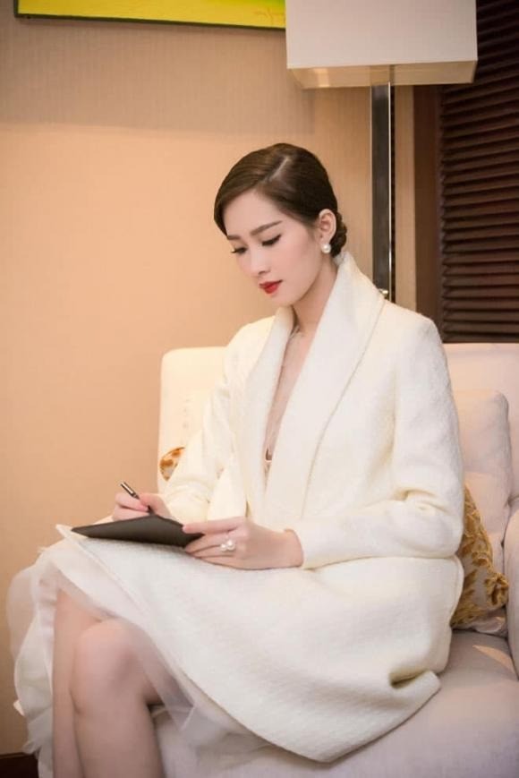 hh-dang-thu-thao-gay-me-voi-visu-1-1686721337.jpg