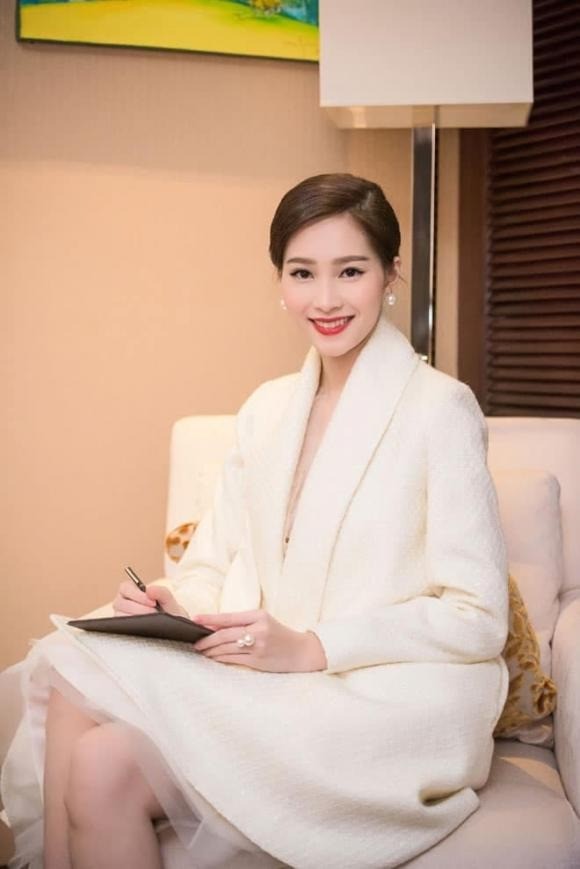 hh-dang-thu-thao-gay-me-voi-visu-1686721337.jpg