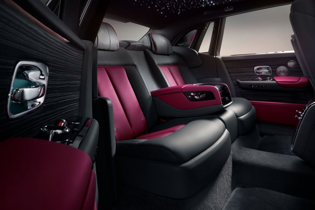 chiem-nguong-rolls-royce-phantom-viii-series-ii-dau-tien-tri-gia-80-ty-dong-cua-dai-gia-viet-11-1686811156.jpg