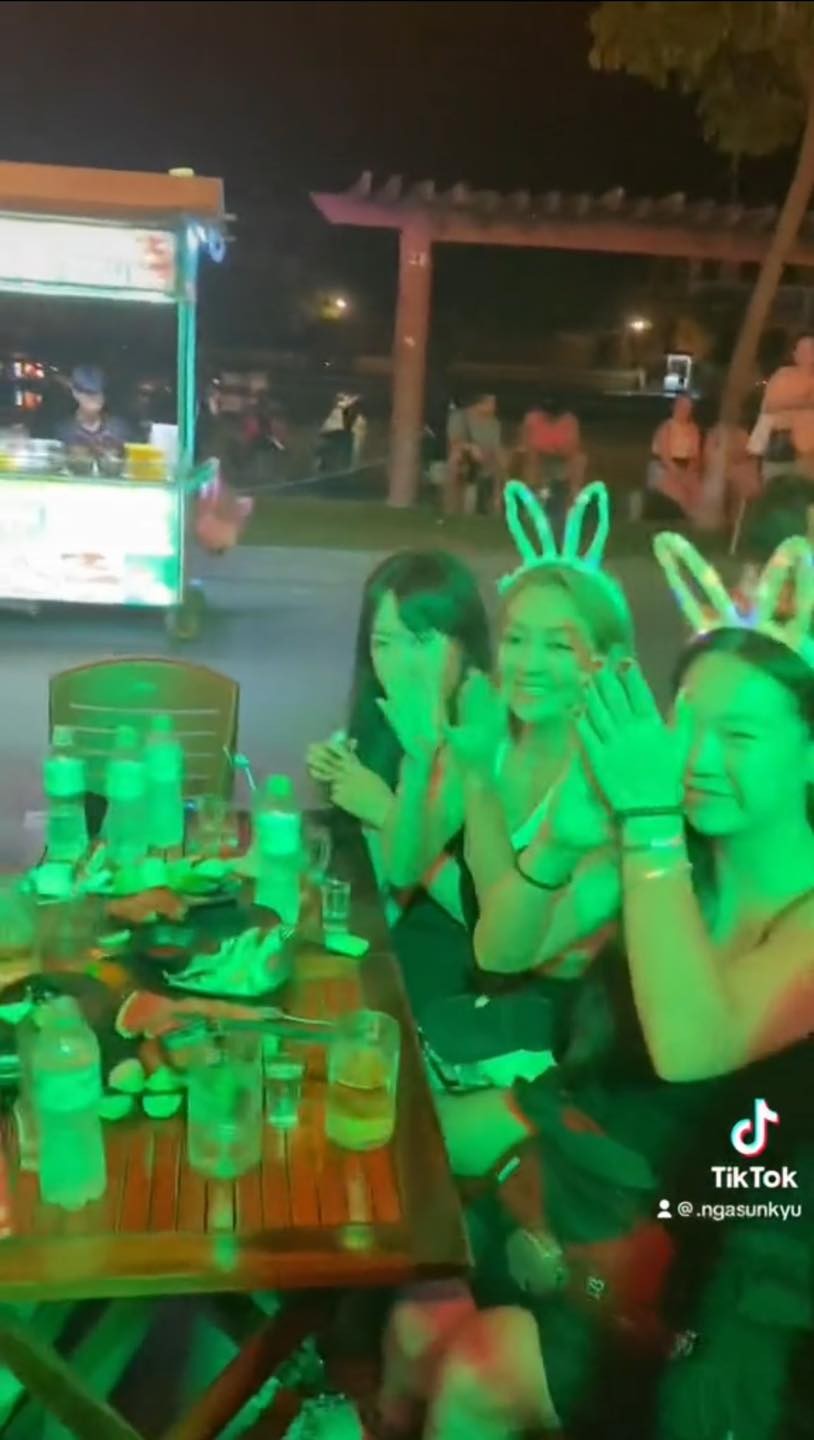 hyoyeon-viet-nam-4-1687170752.jpg