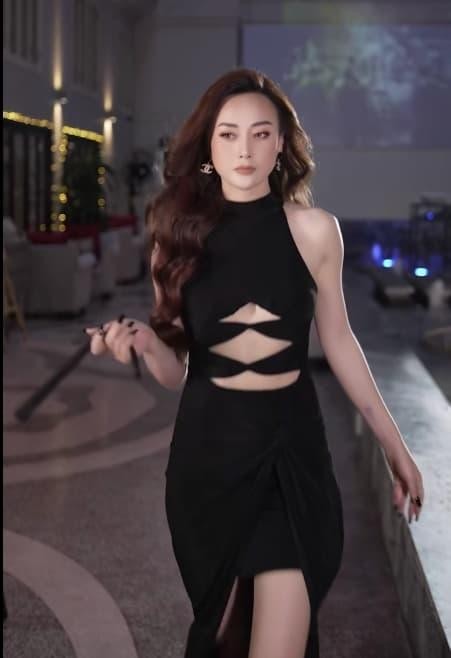 phuong-oanh-khoe-clip-len-do-sang-chanh-shak-binh-dim-ngay-bang-cach-nay-2-ngoisaovn-w451-h658-1687330704.jpeg