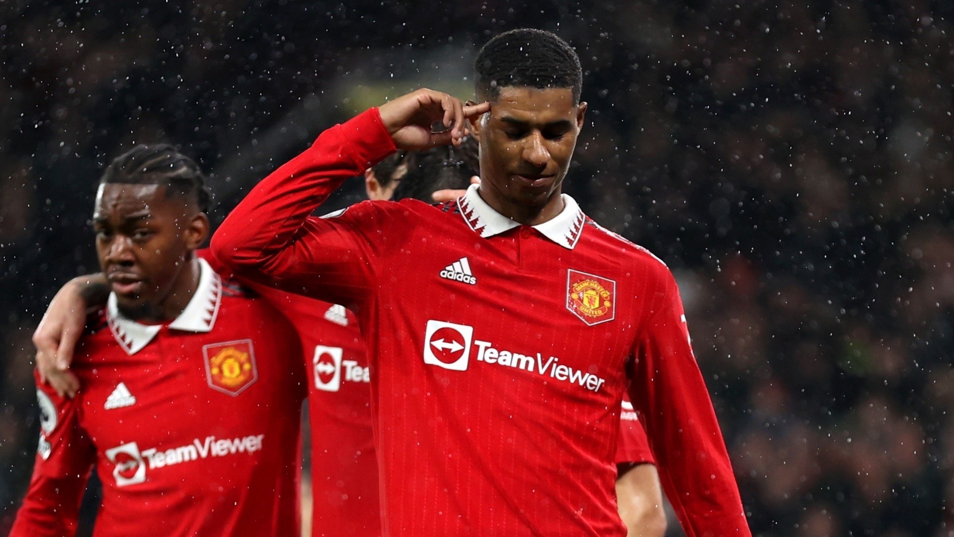 rashford-celebration-1687300102.jpg