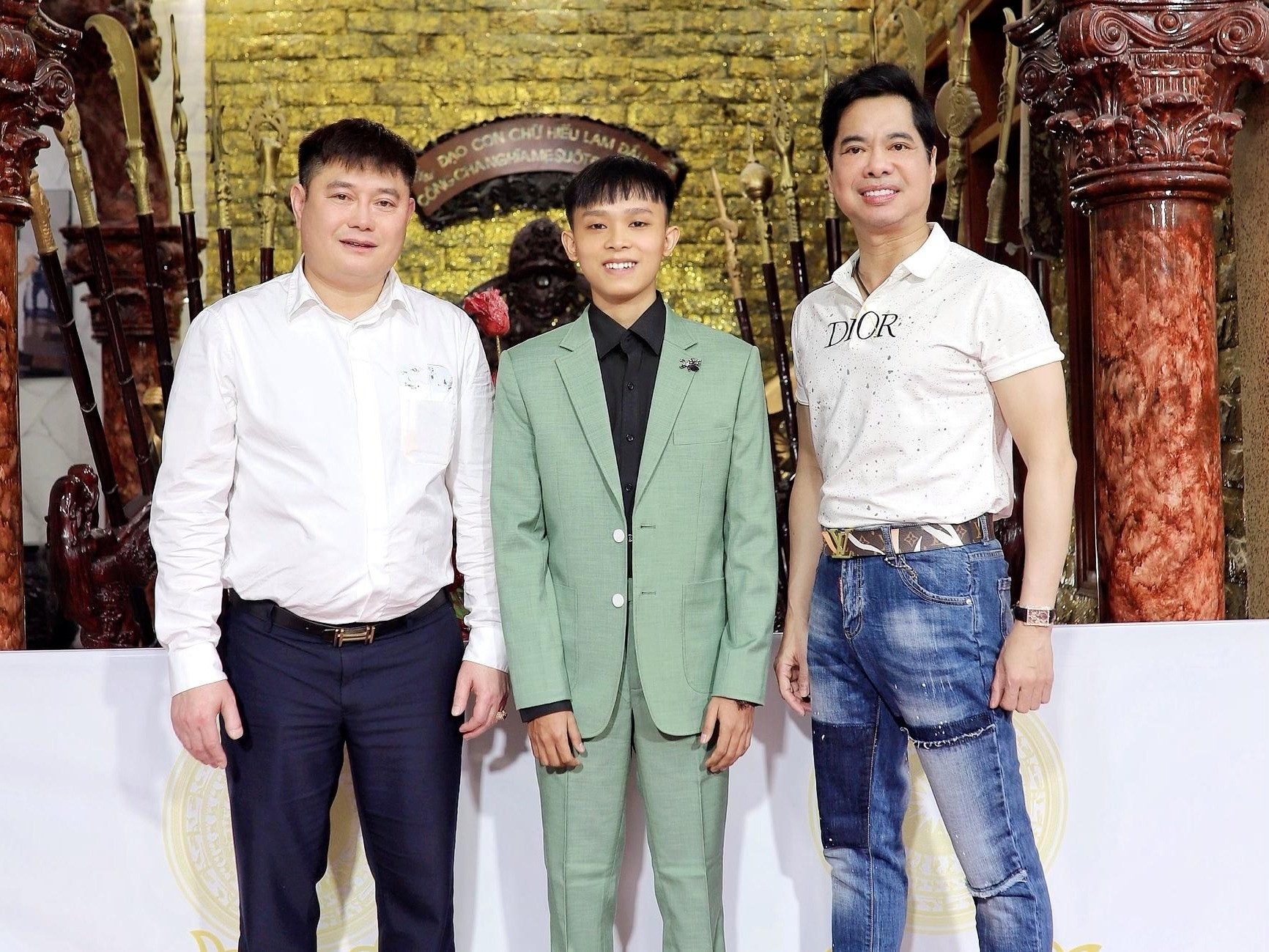 ngoc-son-bau-thuy-8309-1687408714.jpg
