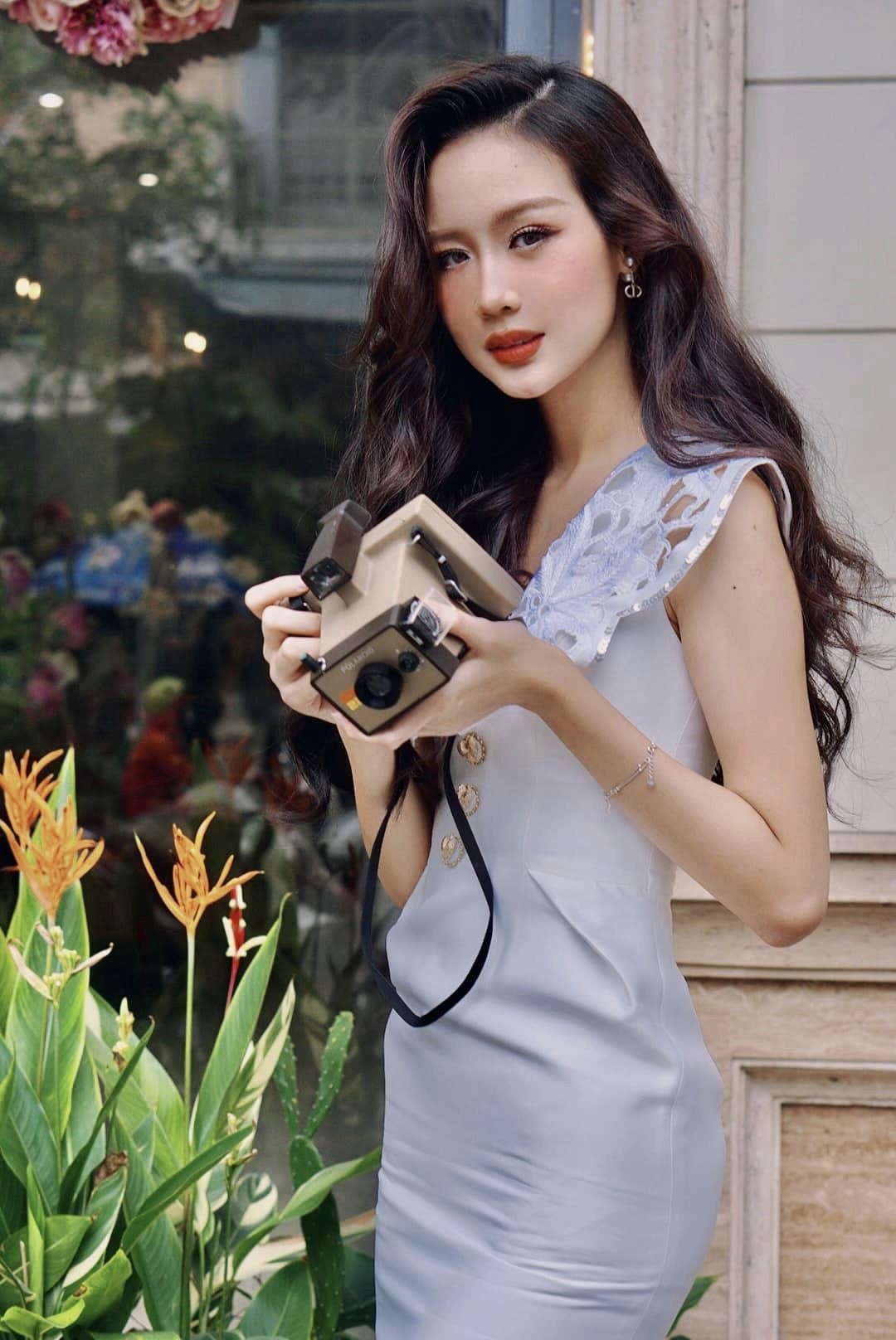 hoa-hau-bao-ngoc-thang-hang-nhan-sac-17-1687506477.jpg