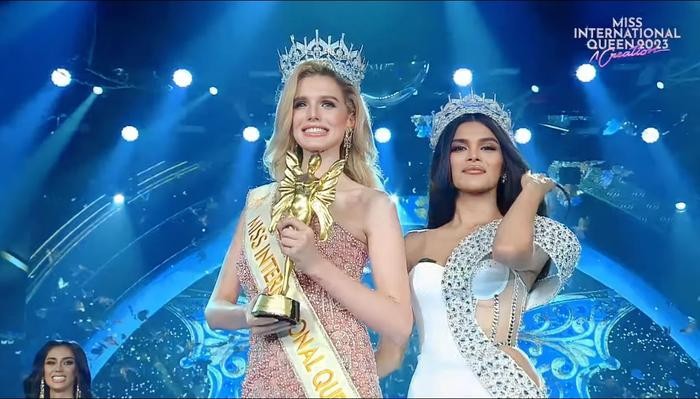 tan-miss-international-queen-2023-bi-vach-tran-mat-that-sau-dem-dang-quang-khong-nhu-ve-ngoai-27c-6932821-1687682896.jpeg