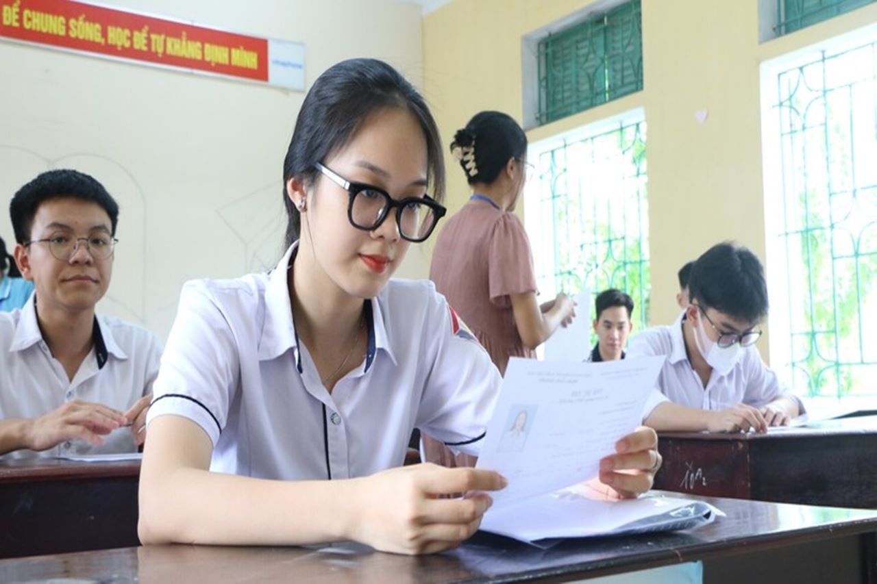 dap-an-mon-sinh-9-1687863186.jpg