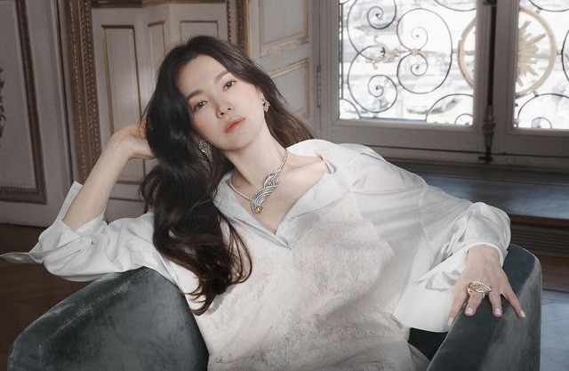 song-hye-hyo-1-1687835792.jpg