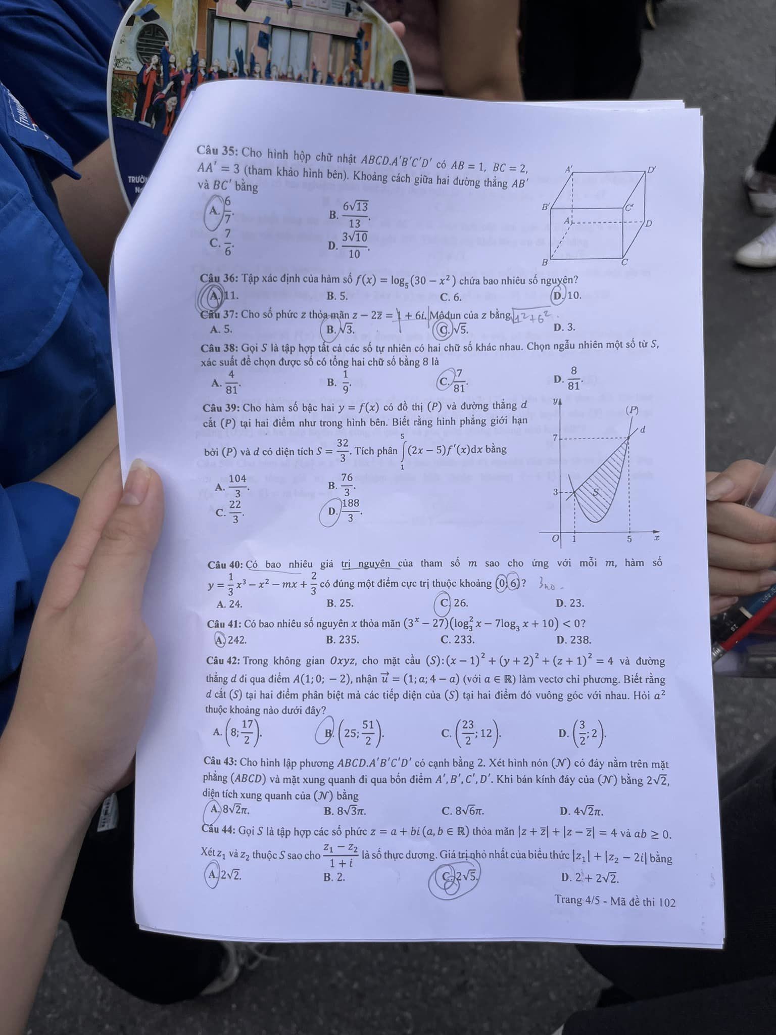 de-thi-toan-102-4-1687944037.jpg