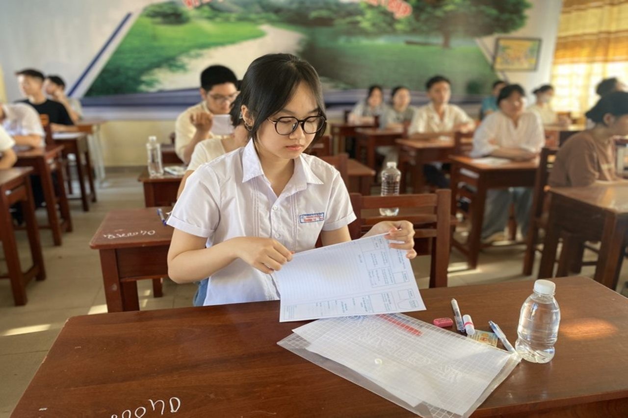tieng-anh-2-1688013613.jpg