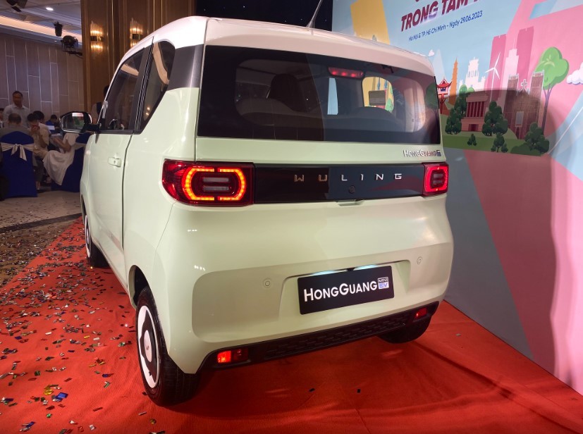 wuling-hongguang-mini-ev-chinh-thuc-ra-mat-khach-hang-viet-nam-voi-gia-ban-re-nhat-thi-truong-anh-3-1688014348.jpg