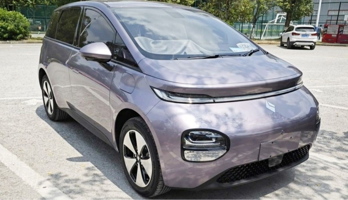 tin-xe-trua-306-honda-vision-dang-co-gia-cuc-re-co-hoi-tot-cho-khach-viet-so-huu-tieu-sh-anh-3-1688100014.jpg