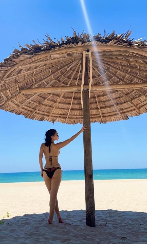 thu-minh-dien-bikini-hai-manh-6-1688997727.jpg
