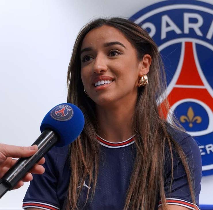 sakina-karchaoui-phap-1689066994.jpg