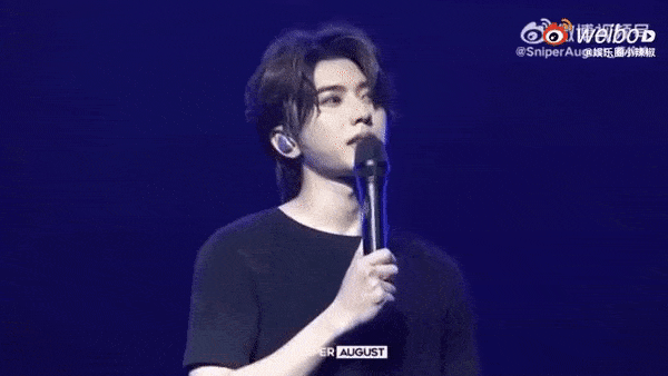 thai-tu-khon-khoc-gif-2-1689648988.gif