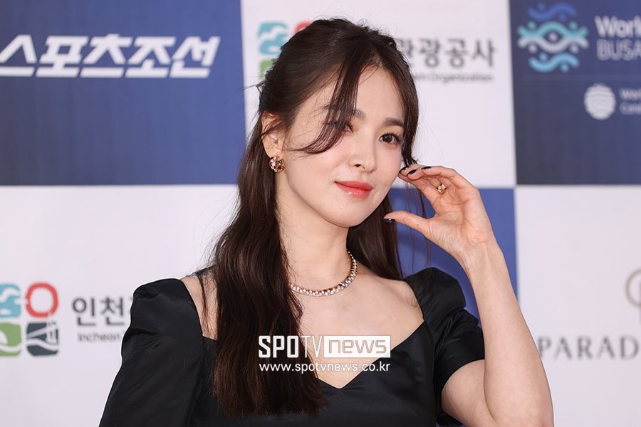 song-hye-kyo-10-1689782048.jpeg