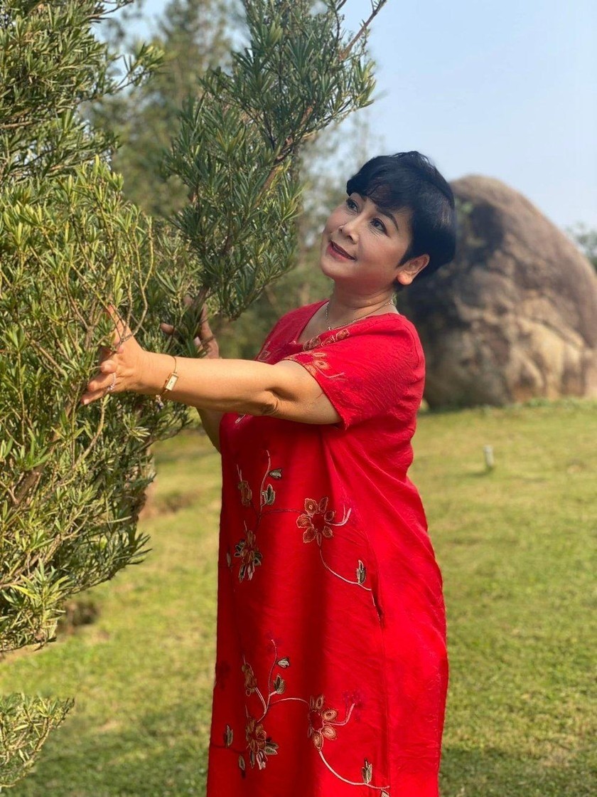 cuoc-song-hien-tai-cua-nsnd-minh-1689823543.jpg