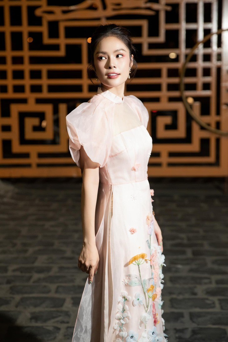 duong-cam-lynh3-1686722565639131-1689913632.jpg
