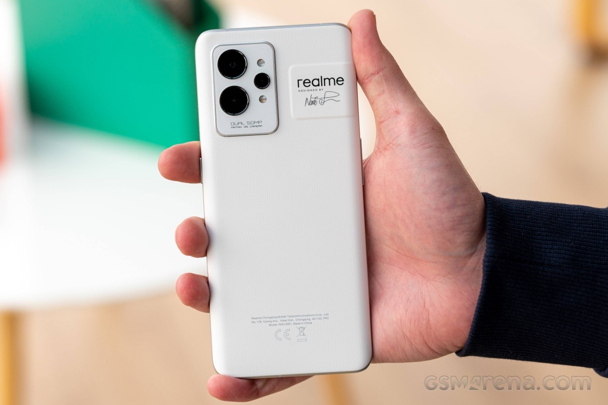 realme-4-1690279234.jpg