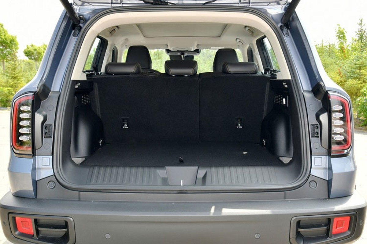 mau-xe-chung-mam-voi-mazda-cx-5-ra-mat-voi-gia-chi-tu-401-trieu-dong-trang-bi-lan-luot-honda-cr-v-anh-13-1690533356.jpg