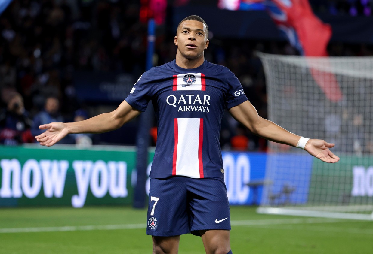 bedragen-uit-contract-kylian-mbappe-gelekt-psg-sterspeler-verdient-630-miljoen-in-drie-jaar-tijd-1690758812.jpg